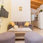 Vendégház Miranda Np Krka 4*