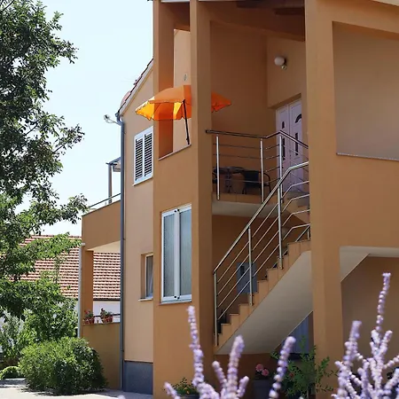 招待所 Miranda Np Krka 罗佐瓦克