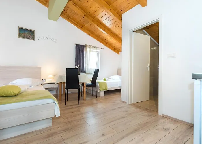 Miranda Np Krka Guest house