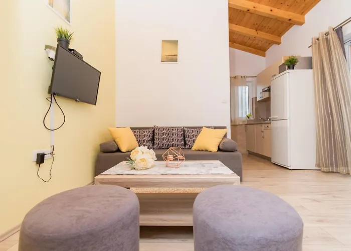 Guest house Miranda Np Krka 4*