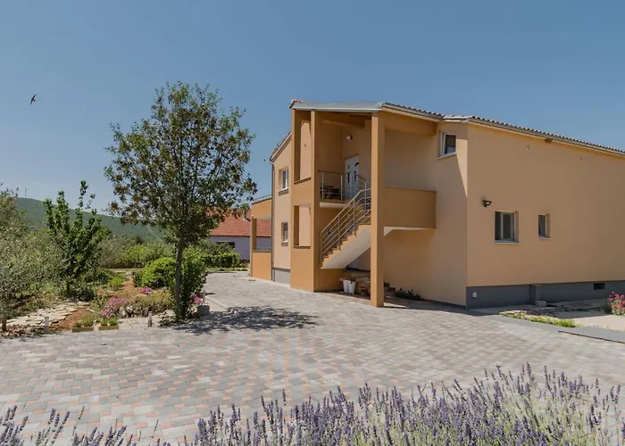 Miranda Np Krka Guest house 4*